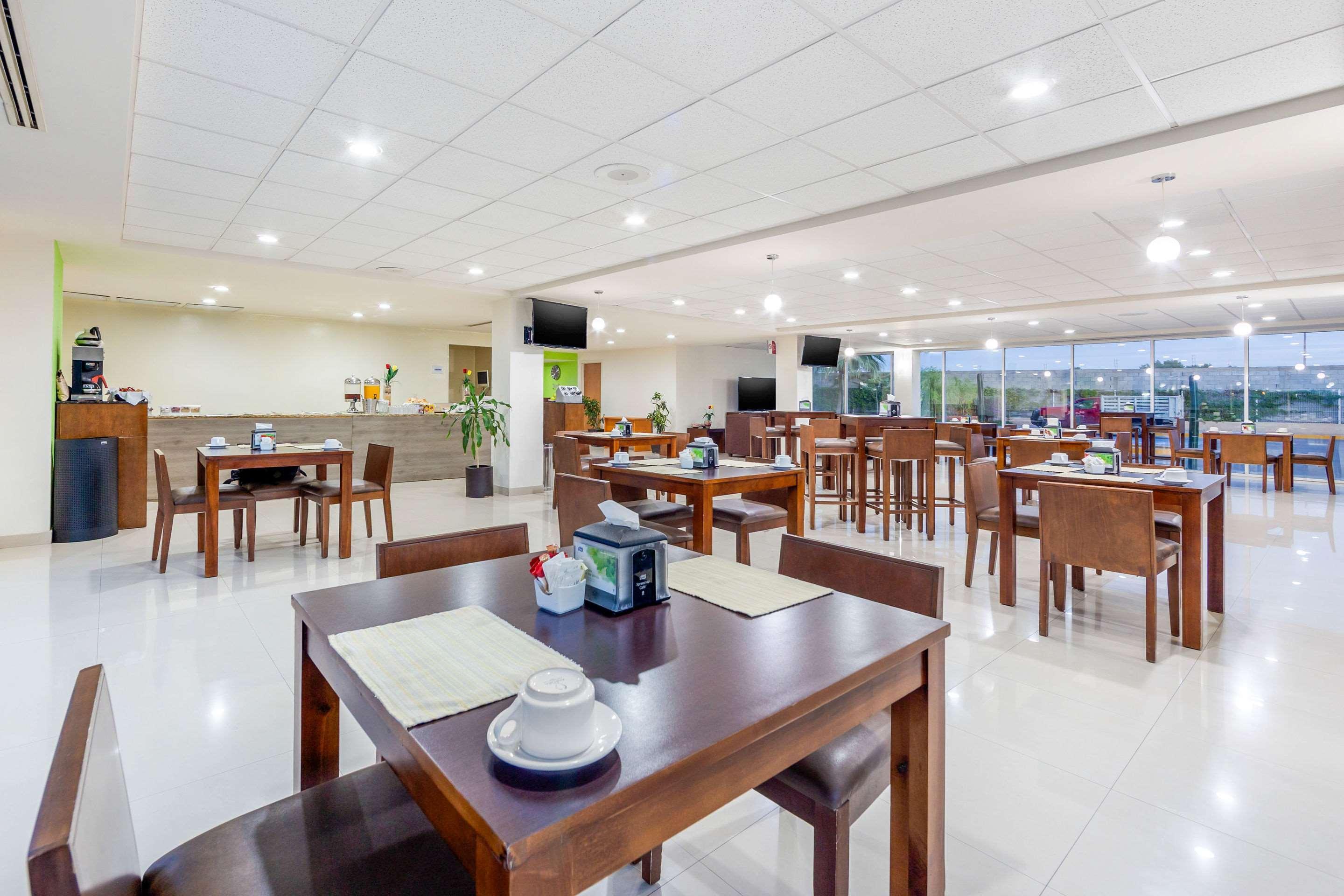 Greenwood Hotel Torreon Exterior photo